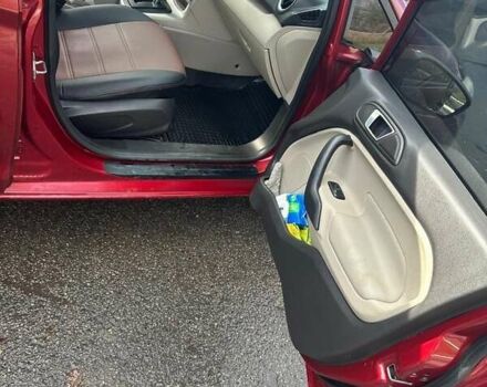 Форд Фієста 2013 у Харкові на Automoto.ua Червоний Форд Фієста, об'ємом двигуна 1.6 л та пробігом 178 тис. км за 5400 $, фото 2 на Automoto.ua