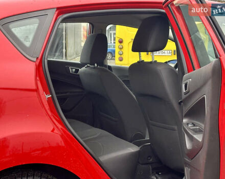 Красный Форд Фиеста, объемом двигателя 1 л и пробегом 72 тыс. км за 7500 $, фото 12 на Automoto.ua