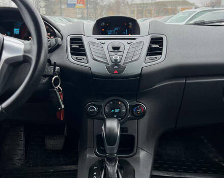 Червоний Форд Фієста, об'ємом двигуна 1.6 л та пробігом 59 тис. км за 8300 $, фото 17 на Automoto.ua