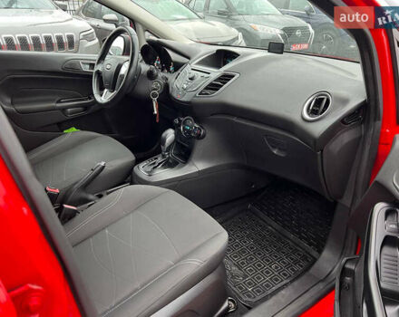 Червоний Форд Фієста, об'ємом двигуна 1.6 л та пробігом 59 тис. км за 8300 $, фото 12 на Automoto.ua