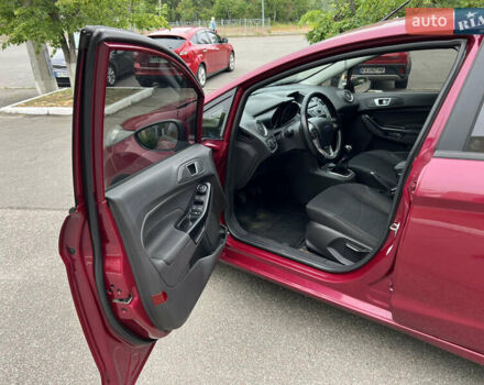 Червоний Форд Фієста, об'ємом двигуна 1 л та пробігом 160 тис. км за 5500 $, фото 6 на Automoto.ua