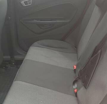 Красный Форд Фиеста, объемом двигателя 1.5 л и пробегом 307 тыс. км за 6500 $, фото 6 на Automoto.ua