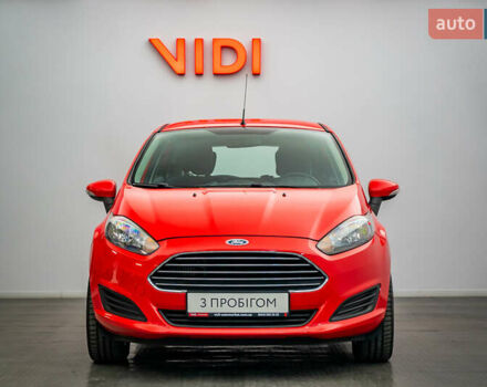 Красный Форд Фиеста, объемом двигателя 1 л и пробегом 100 тыс. км за 6995 $, фото 4 на Automoto.ua