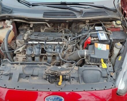 Красный Форд Фиеста, объемом двигателя 1.6 л и пробегом 104 тыс. км за 4000 $, фото 4 на Automoto.ua