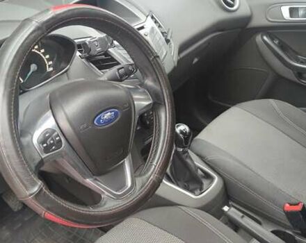 Красный Форд Фиеста, объемом двигателя 1.5 л и пробегом 307 тыс. км за 6500 $, фото 7 на Automoto.ua