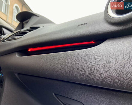 Червоний Форд Фієста, об'ємом двигуна 1.6 л та пробігом 7 тис. км за 9150 $, фото 83 на Automoto.ua