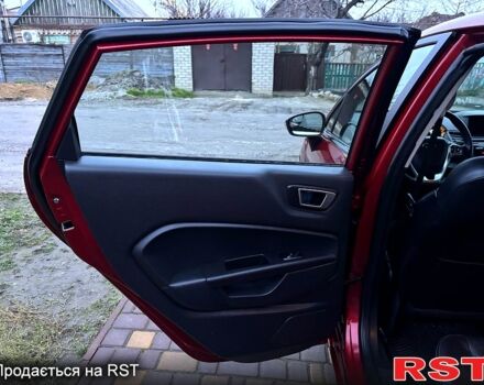 Красный Форд Фиеста, объемом двигателя 1.6 л и пробегом 104 тыс. км за 7500 $, фото 12 на Automoto.ua