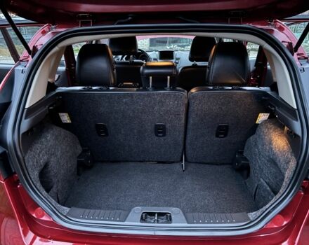 Червоний Форд Фієста, об'ємом двигуна 1.6 л та пробігом 104 тис. км за 7500 $, фото 10 на Automoto.ua