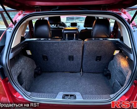 Красный Форд Фиеста, объемом двигателя 1.6 л и пробегом 104 тыс. км за 7500 $, фото 8 на Automoto.ua