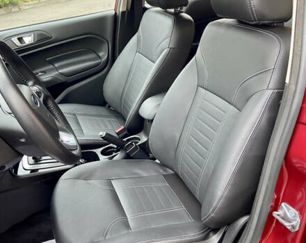 Червоний Форд Фієста, об'ємом двигуна 1.6 л та пробігом 7 тис. км за 9150 $, фото 43 на Automoto.ua