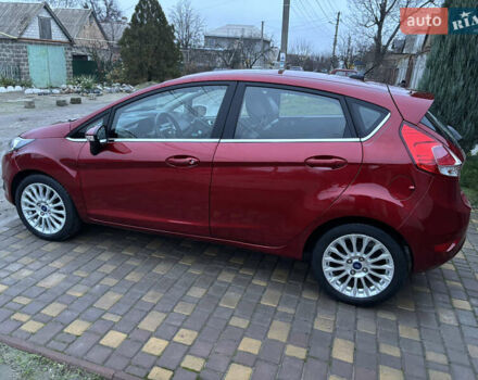Червоний Форд Фієста, об'ємом двигуна 1.6 л та пробігом 104 тис. км за 7500 $, фото 3 на Automoto.ua
