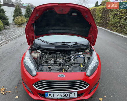 Красный Форд Фиеста, объемом двигателя 1.6 л и пробегом 127 тыс. км за 8000 $, фото 14 на Automoto.ua