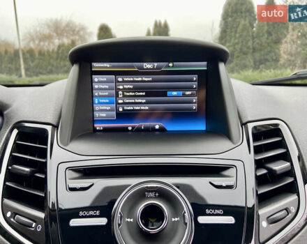 Червоний Форд Фієста, об'ємом двигуна 1.6 л та пробігом 7 тис. км за 9150 $, фото 78 на Automoto.ua