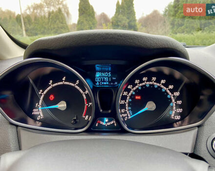 Червоний Форд Фієста, об'ємом двигуна 1.6 л та пробігом 7 тис. км за 9150 $, фото 81 на Automoto.ua