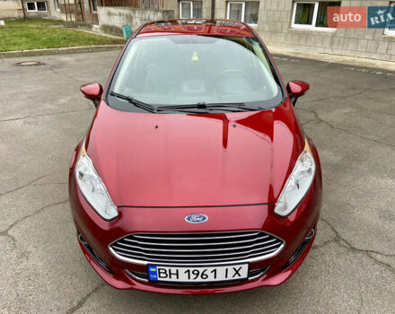 Червоний Форд Фієста, об'ємом двигуна 1.6 л та пробігом 7 тис. км за 9150 $, фото 2 на Automoto.ua