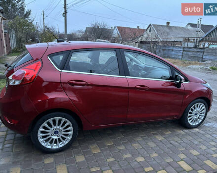 Червоний Форд Фієста, об'ємом двигуна 1.6 л та пробігом 104 тис. км за 7500 $, фото 6 на Automoto.ua