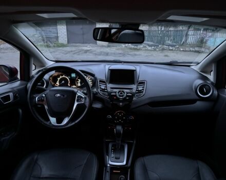 Червоний Форд Фієста, об'ємом двигуна 1.6 л та пробігом 104 тис. км за 7500 $, фото 18 на Automoto.ua