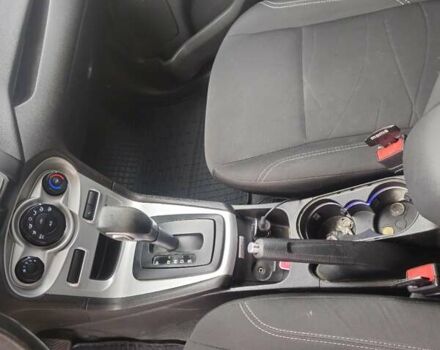 Красный Форд Фиеста, объемом двигателя 1.6 л и пробегом 204 тыс. км за 7500 $, фото 15 на Automoto.ua