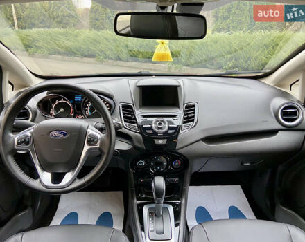 Червоний Форд Фієста, об'ємом двигуна 1.6 л та пробігом 7 тис. км за 9150 $, фото 60 на Automoto.ua