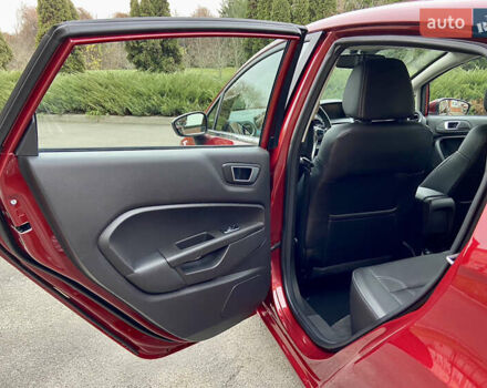 Червоний Форд Фієста, об'ємом двигуна 1.6 л та пробігом 7 тис. км за 9150 $, фото 47 на Automoto.ua