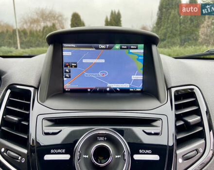 Червоний Форд Фієста, об'ємом двигуна 1.6 л та пробігом 7 тис. км за 9150 $, фото 74 на Automoto.ua