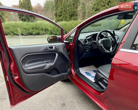 Червоний Форд Фієста, об'ємом двигуна 1.6 л та пробігом 7 тис. км за 9150 $, фото 38 на Automoto.ua