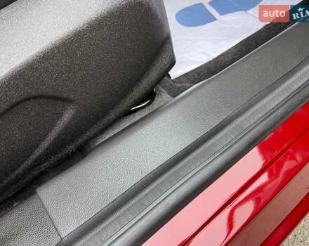 Червоний Форд Фієста, об'ємом двигуна 1.6 л та пробігом 7 тис. км за 9150 $, фото 58 на Automoto.ua