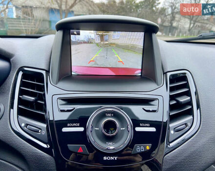 Червоний Форд Фієста, об'ємом двигуна 1.6 л та пробігом 7 тис. км за 9150 $, фото 79 на Automoto.ua