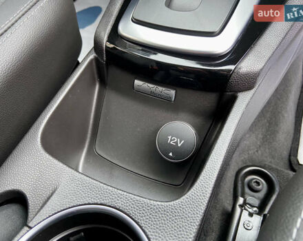 Червоний Форд Фієста, об'ємом двигуна 1.6 л та пробігом 7 тис. км за 9150 $, фото 69 на Automoto.ua