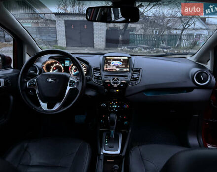 Червоний Форд Фієста, об'ємом двигуна 1.6 л та пробігом 104 тис. км за 7500 $, фото 33 на Automoto.ua