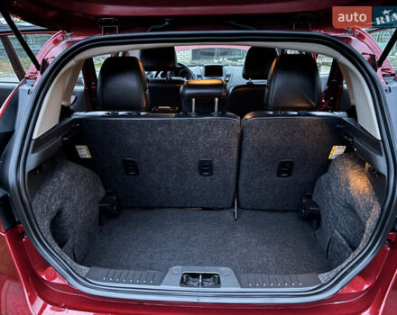 Червоний Форд Фієста, об'ємом двигуна 1.6 л та пробігом 104 тис. км за 7500 $, фото 16 на Automoto.ua