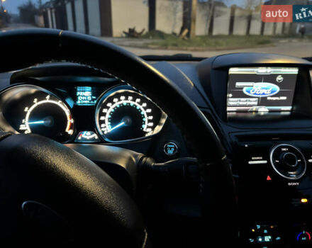 Червоний Форд Фієста, об'ємом двигуна 1.6 л та пробігом 104 тис. км за 7500 $, фото 37 на Automoto.ua