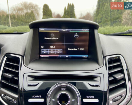 Червоний Форд Фієста, об'ємом двигуна 1.6 л та пробігом 7 тис. км за 9150 $, фото 73 на Automoto.ua