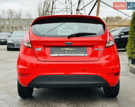 Красный Форд Фиеста, объемом двигателя 1 л и пробегом 56 тыс. км за 8800 $, фото 10 на Automoto.ua