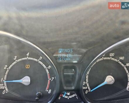 Червоний Форд Фієста, об'ємом двигуна 1 л та пробігом 79 тис. км за 10500 $, фото 7 на Automoto.ua