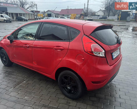 Красный Форд Фиеста, объемом двигателя 1.24 л и пробегом 200 тыс. км за 3500 $, фото 3 на Automoto.ua