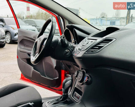 Красный Форд Фиеста, объемом двигателя 1 л и пробегом 56 тыс. км за 8800 $, фото 23 на Automoto.ua