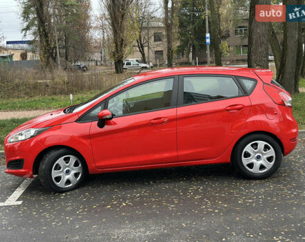 Красный Форд Фиеста, объемом двигателя 1 л и пробегом 70 тыс. км за 8500 $, фото 4 на Automoto.ua