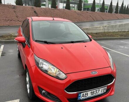 Красный Форд Фиеста, объемом двигателя 1 л и пробегом 65 тыс. км за 9400 $, фото 1 на Automoto.ua