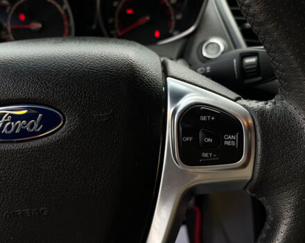 Красный Форд Фиеста, объемом двигателя 1.6 л и пробегом 132 тыс. км за 9500 $, фото 17 на Automoto.ua