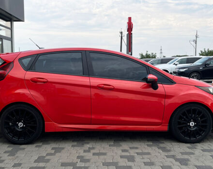 Красный Форд Фиеста, объемом двигателя 1.6 л и пробегом 132 тыс. км за 9500 $, фото 7 на Automoto.ua