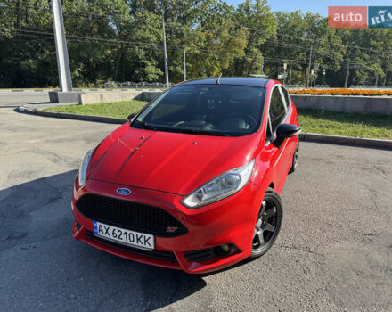 Червоний Форд Фієста, об'ємом двигуна 1.6 л та пробігом 110 тис. км за 9500 $, фото 1 на Automoto.ua