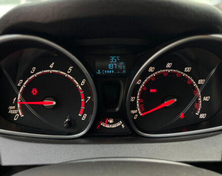 Красный Форд Фиеста, объемом двигателя 1.6 л и пробегом 132 тыс. км за 9500 $, фото 20 на Automoto.ua