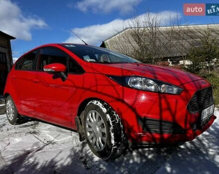 Форд Фиеста 2016 в Радомышле на Automoto.ua Красный Форд Фиеста, объемом двигателя 1.3 л и пробегом 115 тыс. км за 7500 $, фото 2 на Automoto.ua