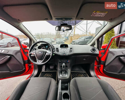 Красный Форд Фиеста, объемом двигателя 1 л и пробегом 56 тыс. км за 8800 $, фото 18 на Automoto.ua