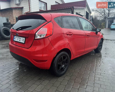 Красный Форд Фиеста, объемом двигателя 1.24 л и пробегом 200 тыс. км за 3500 $, фото 5 на Automoto.ua