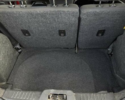 Красный Форд Фиеста, объемом двигателя 1.6 л и пробегом 238 тыс. км за 7700 $, фото 21 на Automoto.ua