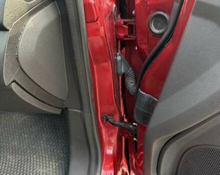 Красный Форд Фиеста, объемом двигателя 1.6 л и пробегом 238 тыс. км за 7700 $, фото 11 на Automoto.ua