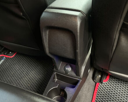 Красный Форд Фиеста, объемом двигателя 1.6 л и пробегом 132 тыс. км за 9500 $, фото 28 на Automoto.ua