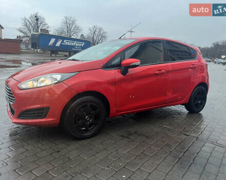 Красный Форд Фиеста, объемом двигателя 1.24 л и пробегом 200 тыс. км за 3500 $, фото 2 на Automoto.ua